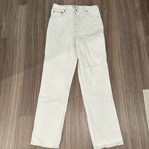 Abercrombie & Fitch 90’s Straight Ultra High Rise Cream
